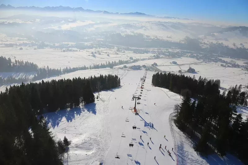Vue sur les montagnes depuis la galerie officielle